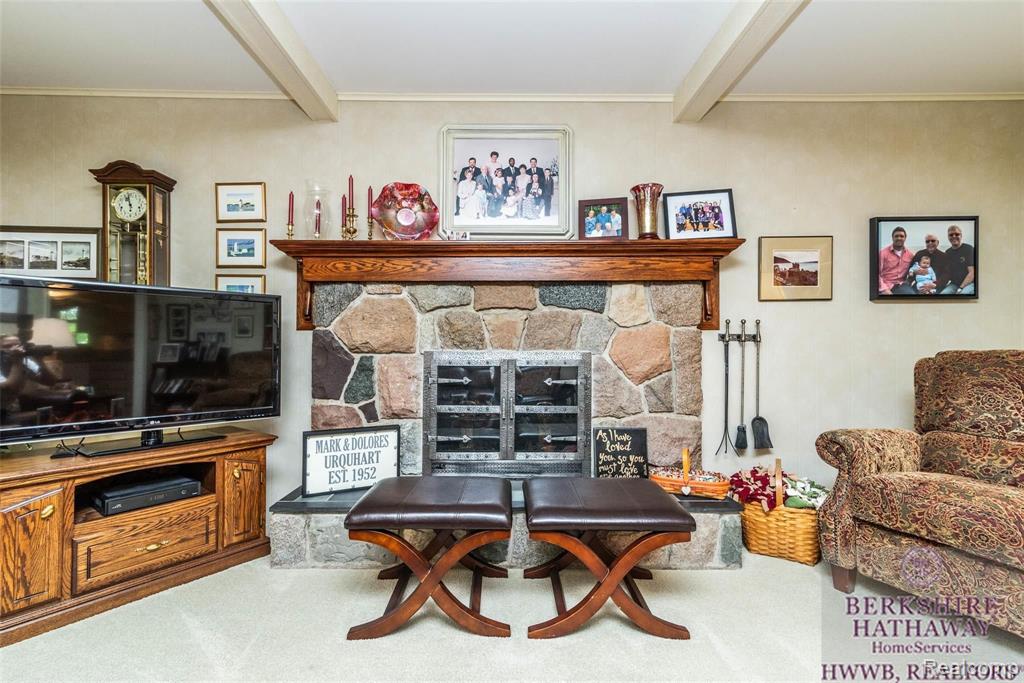 25233 Wykeshire Road Farmington Hills, MI 48336 - Photo 17 of 45