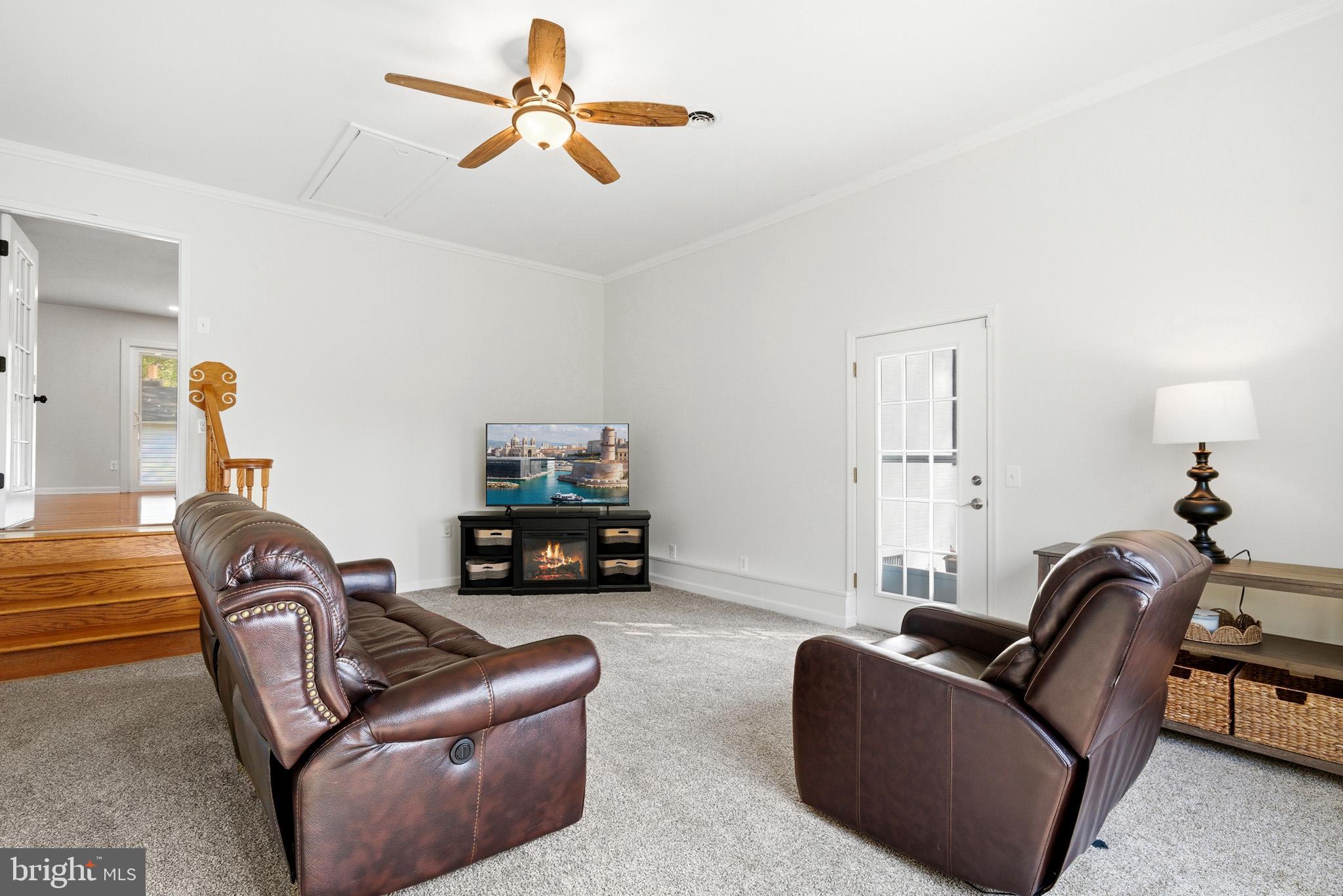 7219 Carrico Mill Road Hughesville, MD 20637 - Photo 16 of 41 a living room with furniture