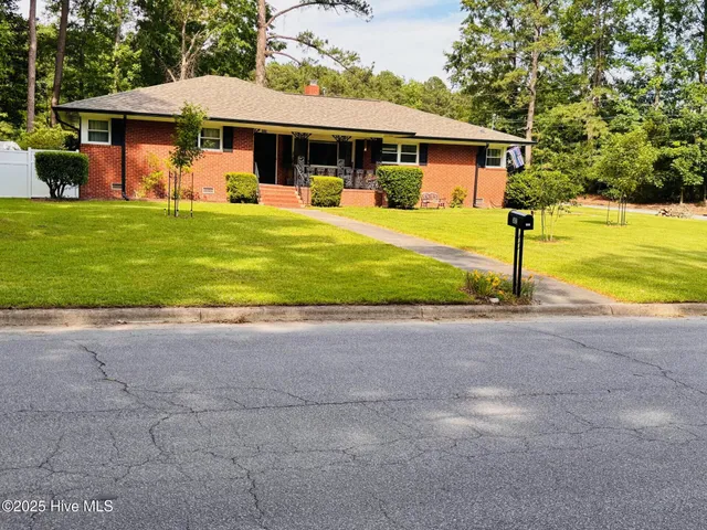 $345,000 | 302 Oak Drive, Washington, NC 27889