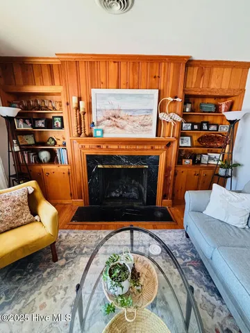 $345,000 | 302 Oak Drive, Washington, NC 27889