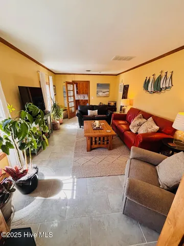 $345,000 | 302 Oak Drive, Washington, NC 27889