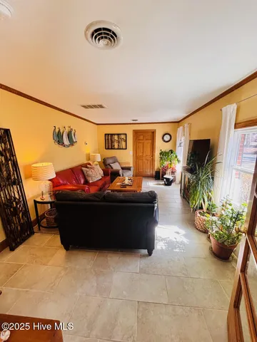 $345,000 | 302 Oak Drive, Washington, NC 27889