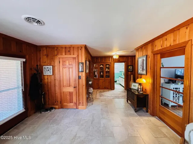 $345,000 | 302 Oak Drive, Washington, NC 27889