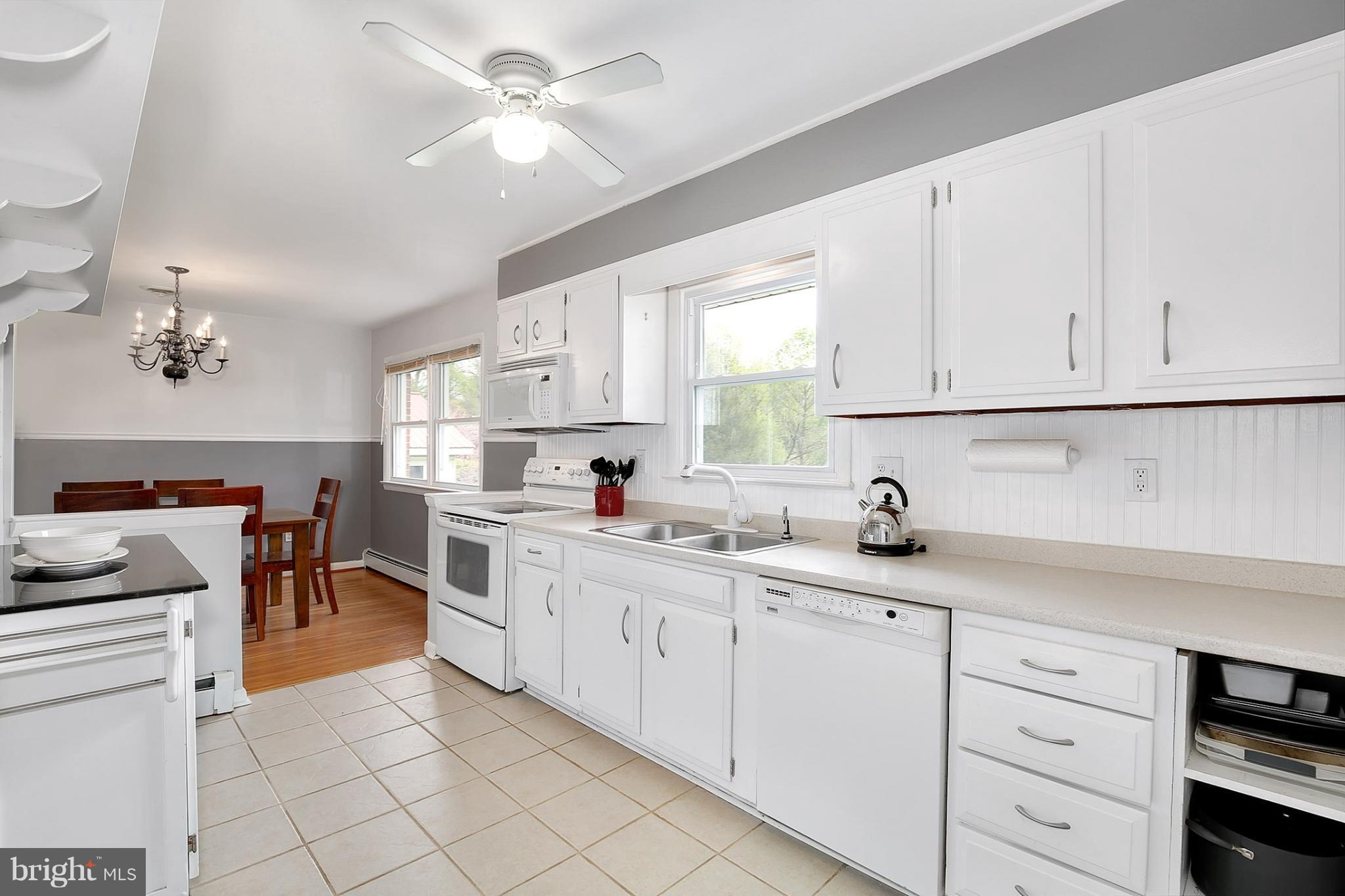 5095 Green Bridge Road Dayton, MD 21036 - Photo 22 of 29 Kitchen
