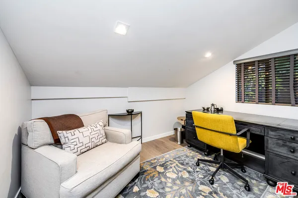 $9,750 | 4635 Clybourn Avenue, Toluca Lake, CA 91602