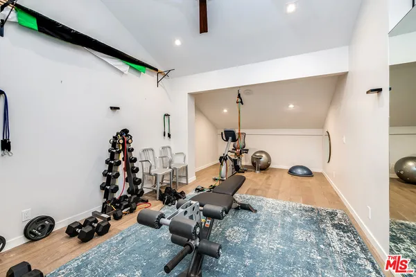 $9,750 | 4635 Clybourn Avenue, Toluca Lake, CA 91602