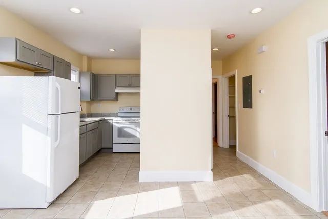 $2,295 | 3 Atlantic Avenue, Attleboro, MA 02703