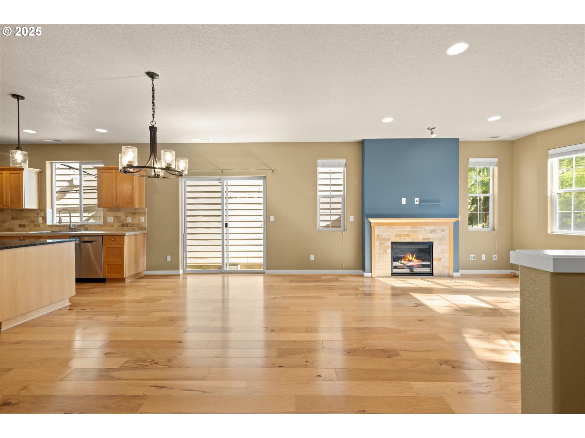 16865 Southwest Romeo Terrace Portland, OR 97224 - Photo 5 of 33 Gallery Image 5