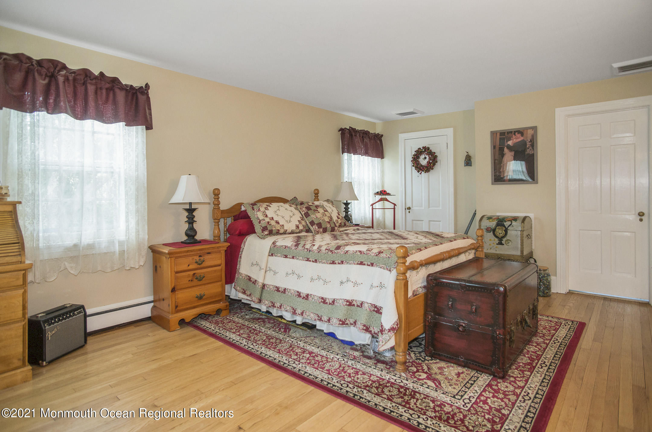 46 Dutch Lane Road Freehold, NJ 07728 - Photo 22 of 43 _RMJ2130 master bedroom