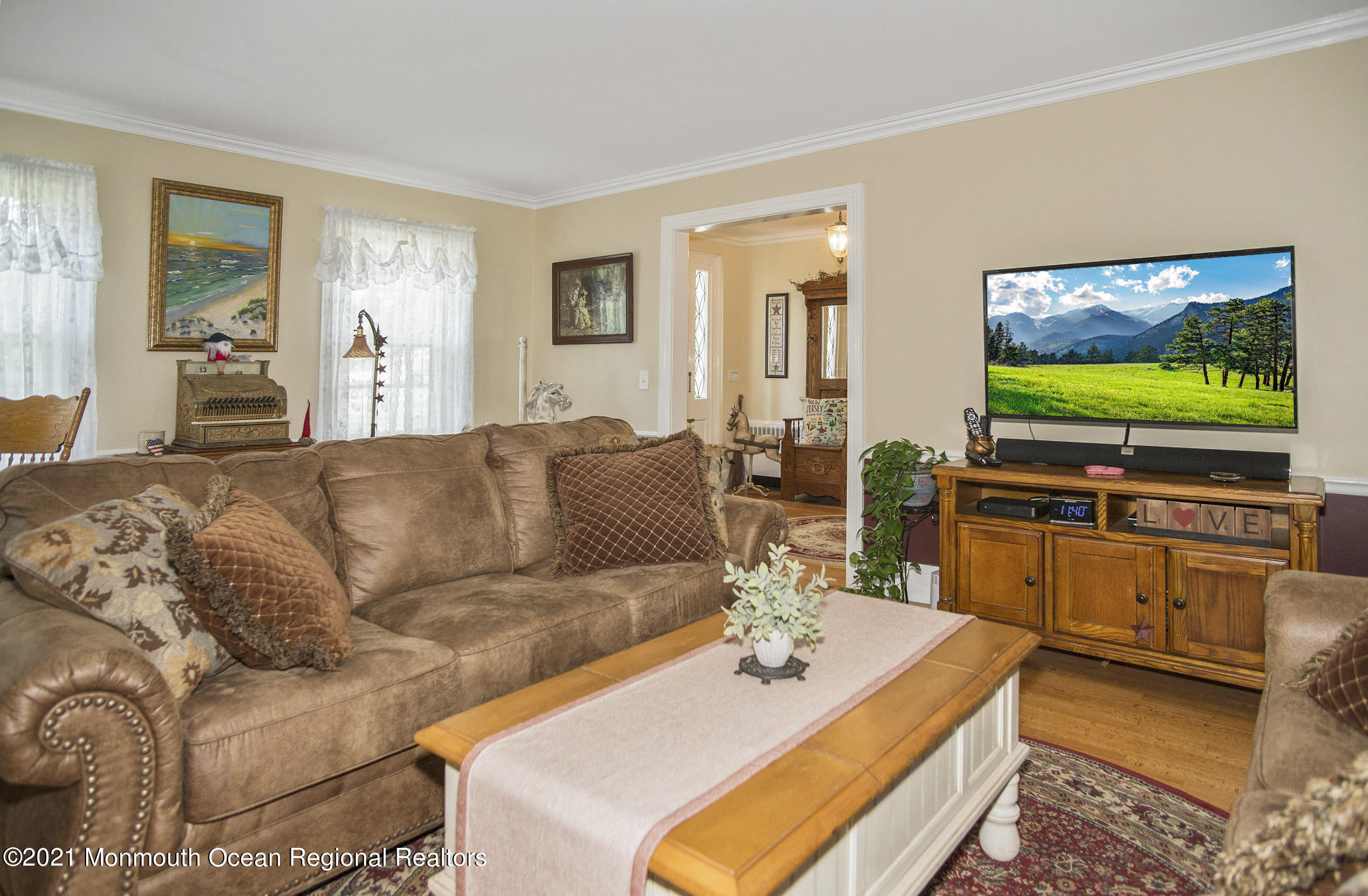 46 Dutch Lane Road Freehold, NJ 07728 - Photo 8 of 43 _RMJ2093 living room