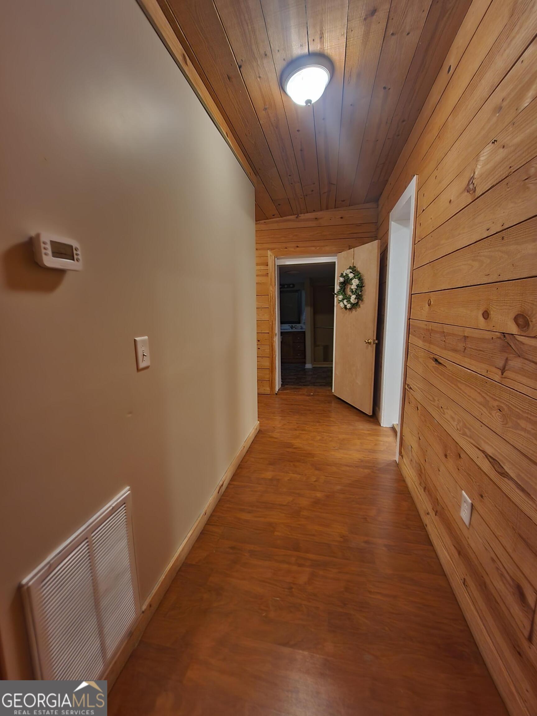 2125 Westbrook Road Commerce, GA 30530 - Photo 19 of 25 a view of hallway