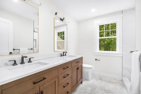 $1,899,000 | 9 Brookside Place, Winchester, MA 01890