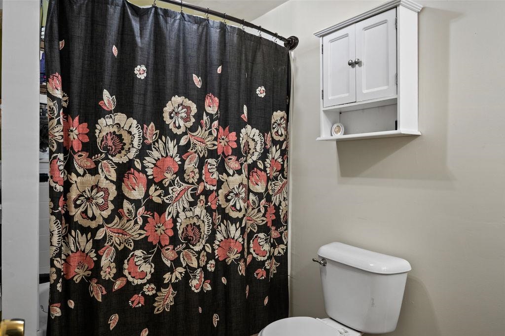 301 Myrtle Street, Unit 2 Manchester, NH 03104 - Photo 3 of 26
