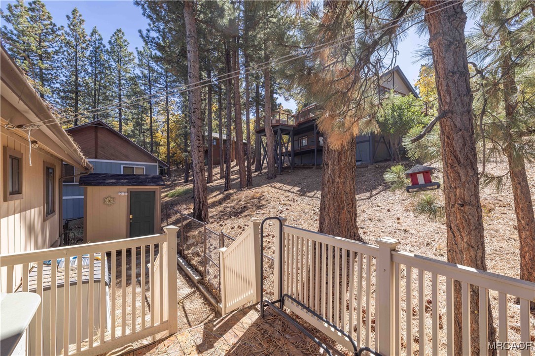 1411 Klamath Road Big Bear City, CA 92314 - Photo 11 of 39