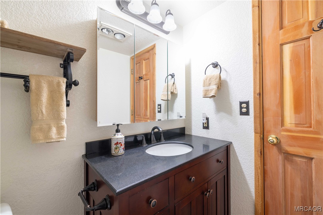 1411 Klamath Road Big Bear City, CA 92314 - Photo 35 of 39