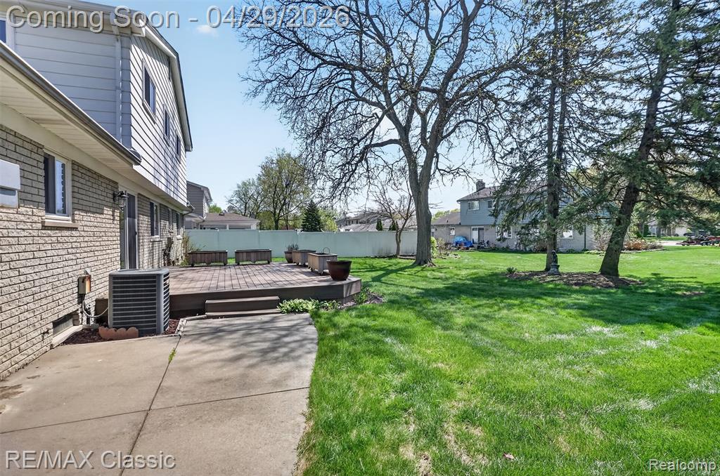 36365 Six Mile Road Livonia, MI 48152 - Photo 29 of 32