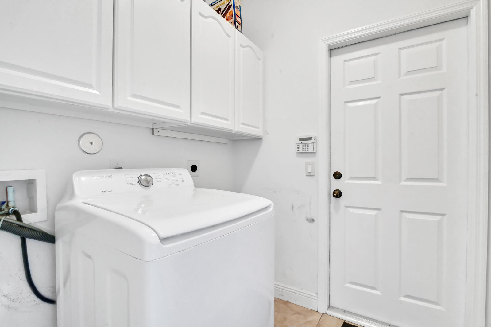 244 Clocktower Drive Jupiter, FL 33458 - Photo 35 of 36 10 Laundry 01