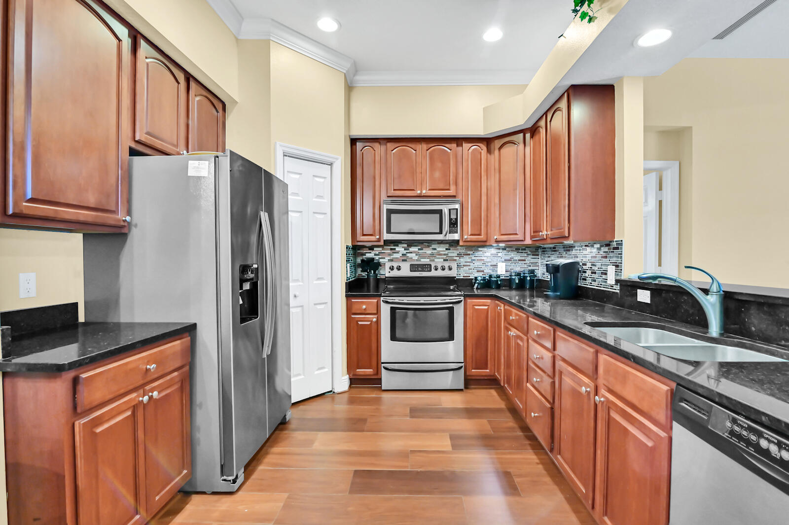 244 Clocktower Drive Jupiter, FL 33458 - Photo 8 of 36 13 Kitchen 01