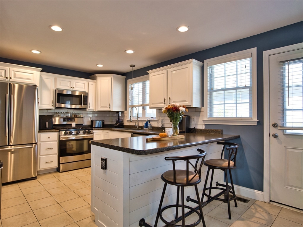 40 Winchester Lane, Unit 9 Fall River, MA 02721 - Photo 11 of 35 Gallery Image 11