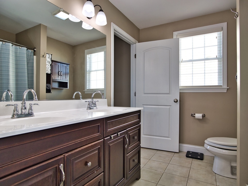 40 Winchester Lane, Unit 9 Fall River, MA 02721 - Photo 17 of 35 Gallery Image 17