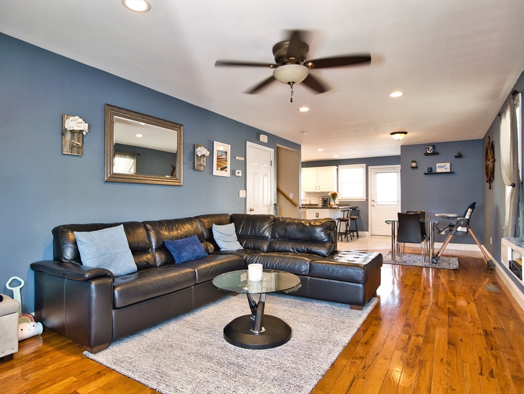 40 Winchester Lane, Unit 9 Fall River, MA 02721 - Photo 3 of 35 Gallery Image 3