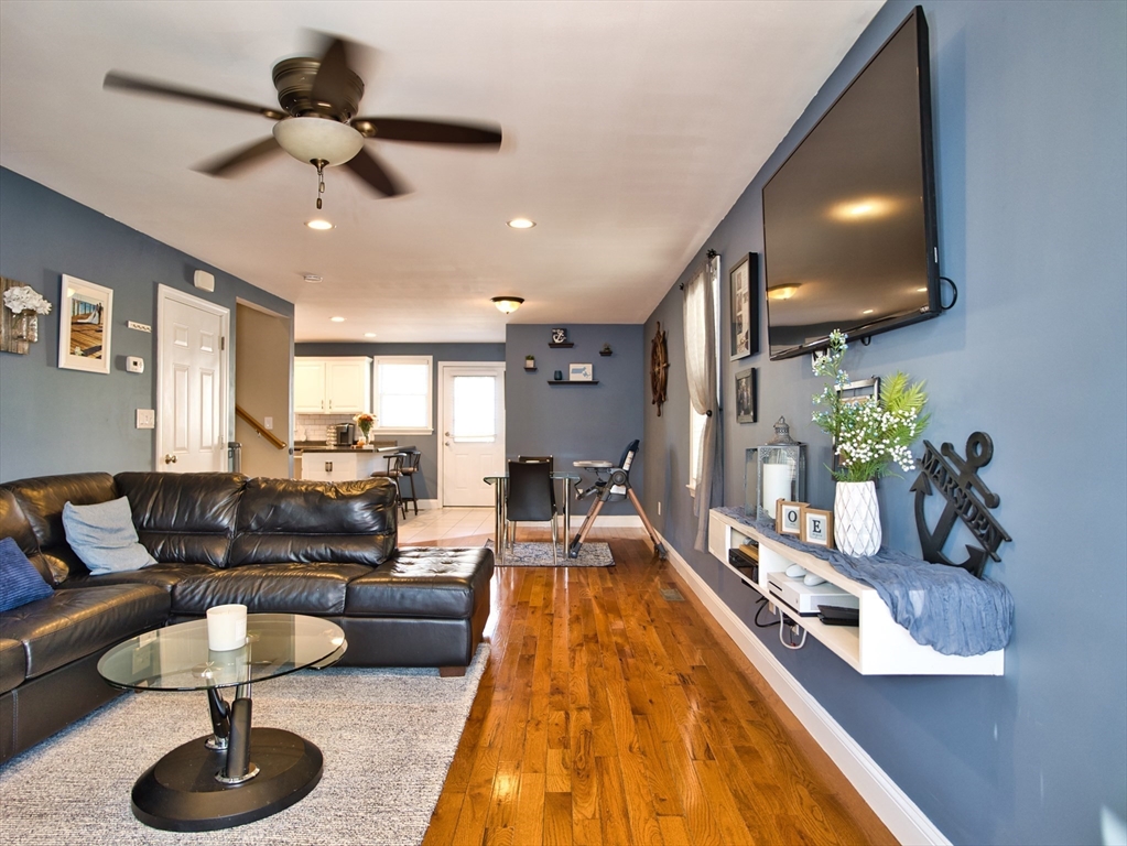 40 Winchester Lane, Unit 9 Fall River, MA 02721 - Photo 4 of 35 Gallery Image 4