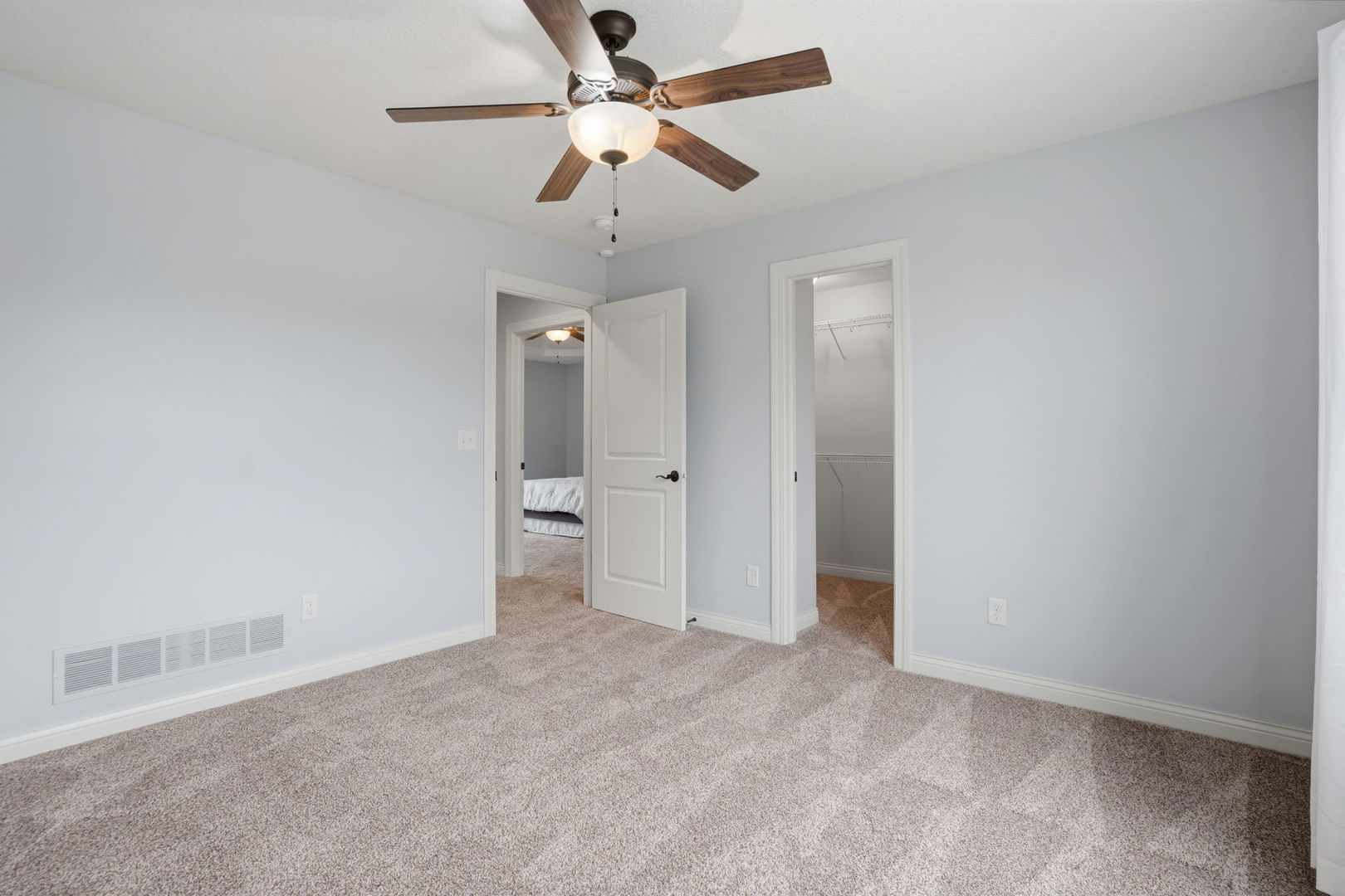 4889 Allen Road Bettendorf, IA 52722 - Photo 20 of 40