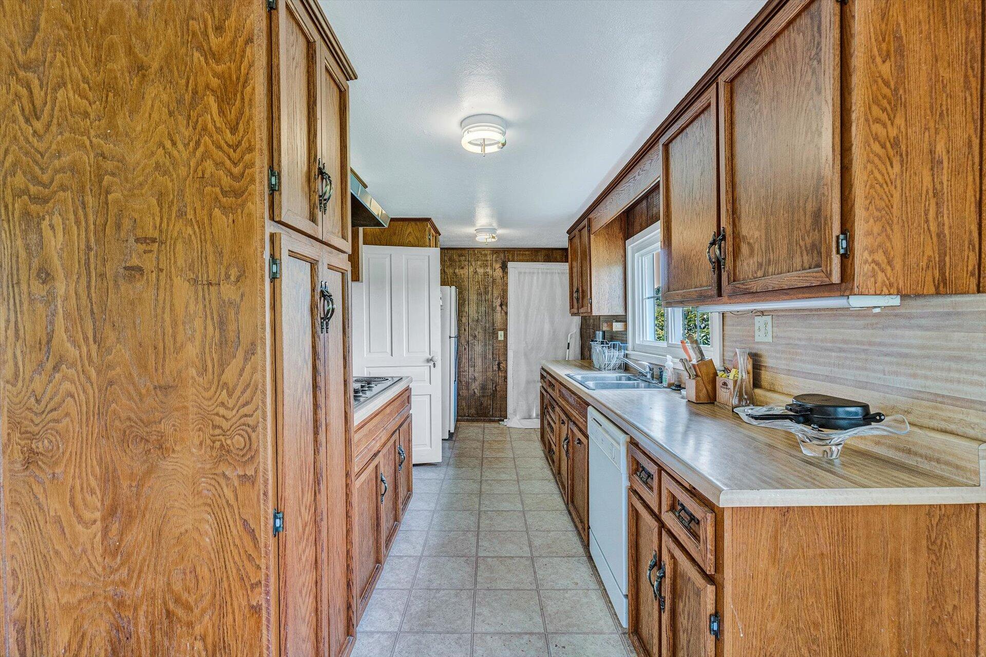 2446 Deer Run Road Ferrum, VA 24088 - Photo 50 of 146 Farmhouse - Kitchen03