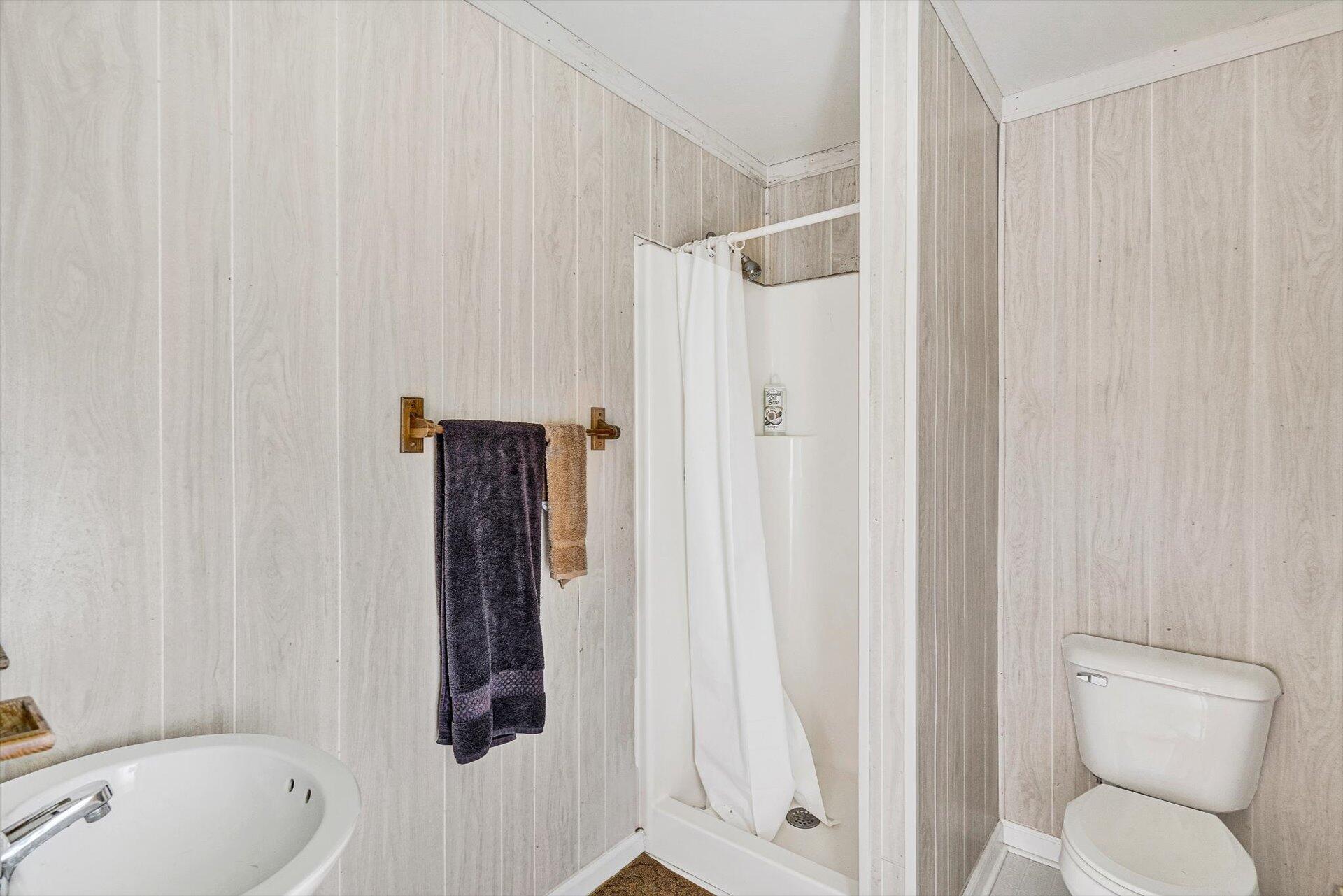 2446 Deer Run Road Ferrum, VA 24088 - Photo 66 of 146 Guest Cabin - Full Bath #2