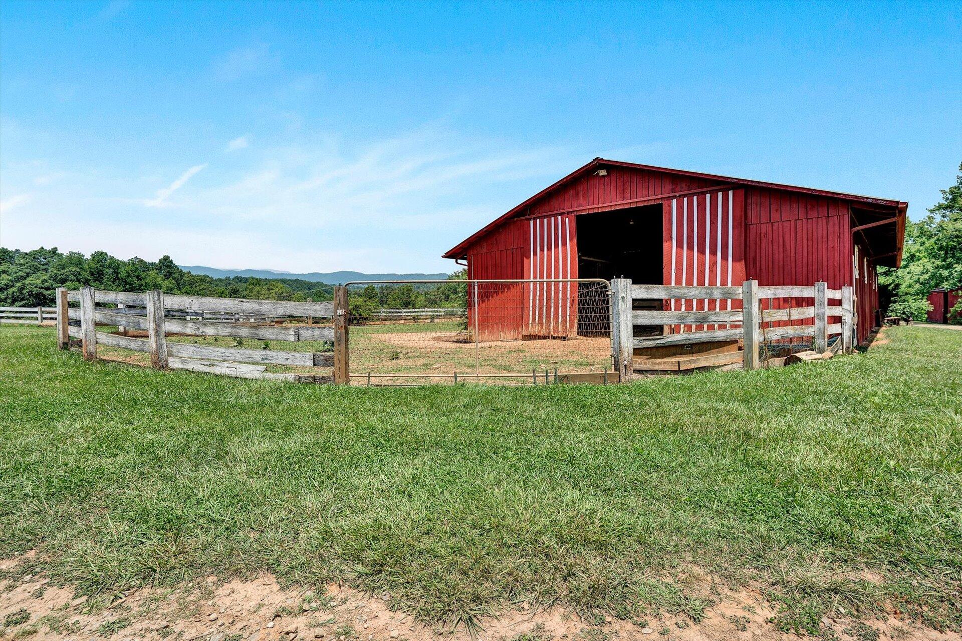 2446 Deer Run Road Ferrum, VA 24088 - Photo 10 of 146 Barn 7-Stalls