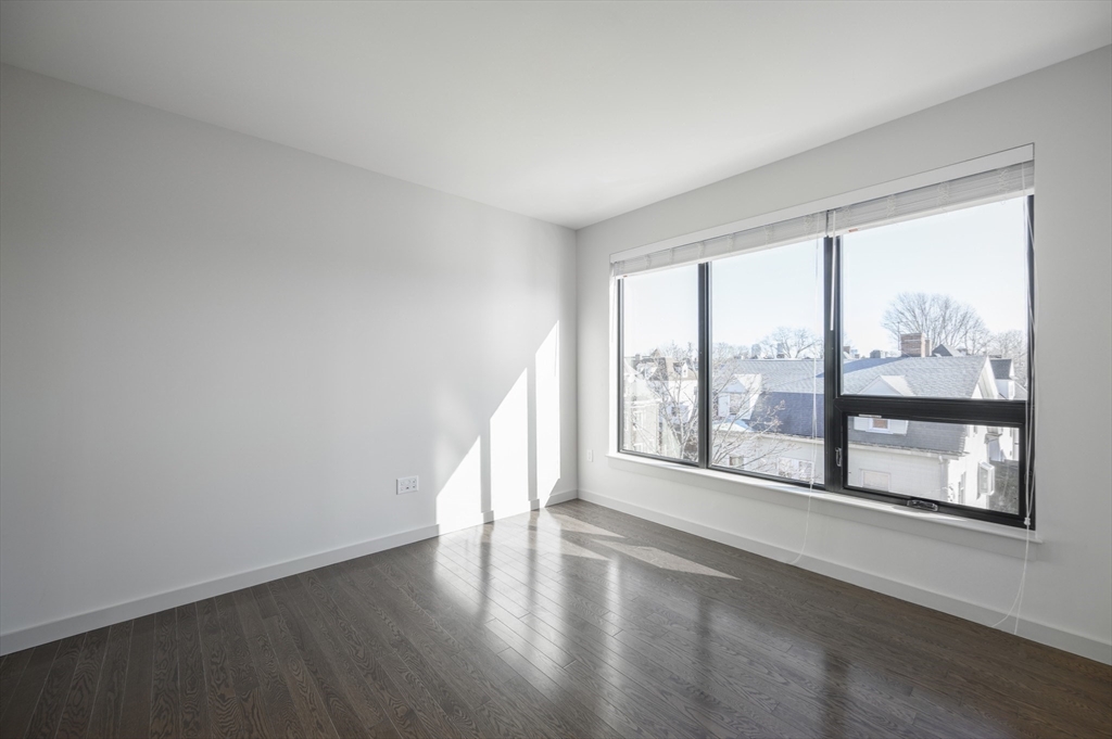 455 Harvard Street, Unit 404 Brookline, MA 02446 - Photo 13 of 15