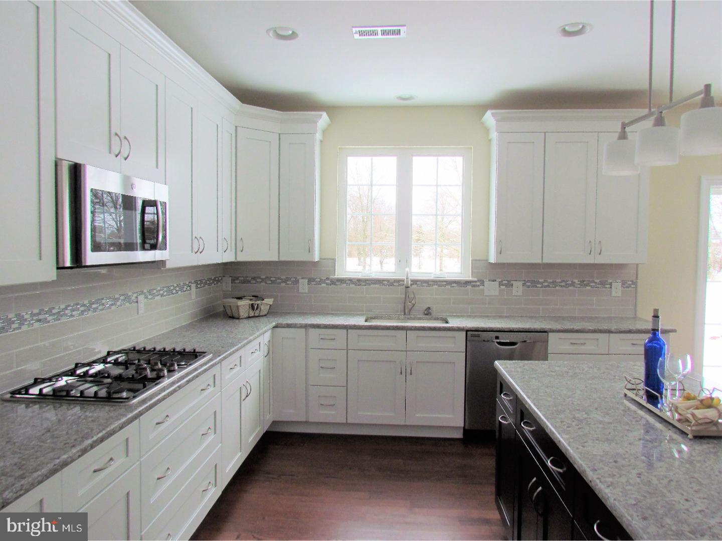 6530 Stump Road Pipersville, PA 18947 - Photo 8 of 25 Kitchen