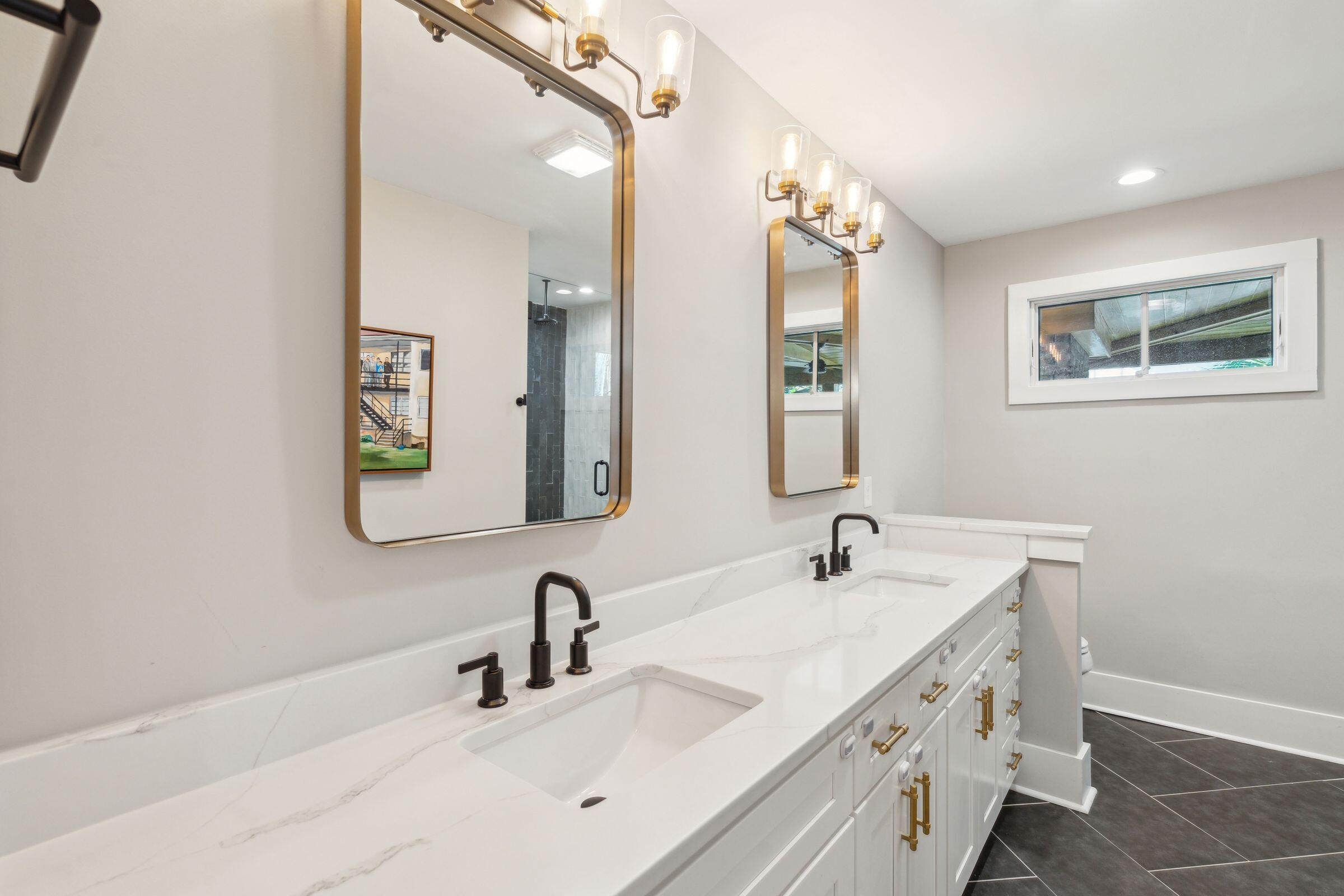 38 Nicholson Street Charleston, SC 29407 - Photo 27 of 81 First Floor Bathroom