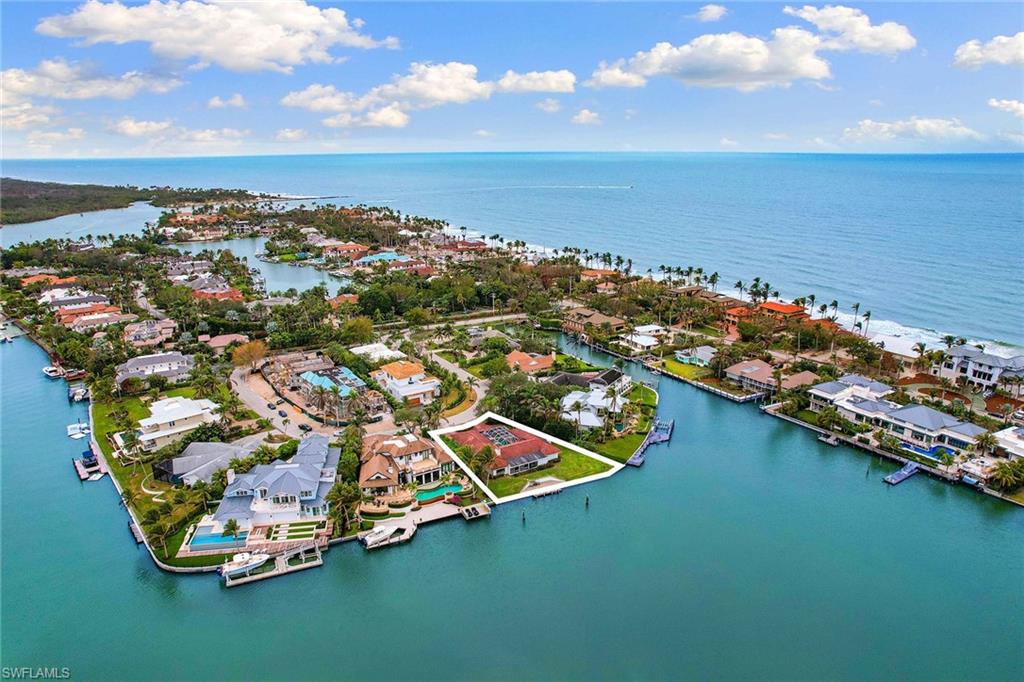 7 Sabre Lane Naples, FL 34102 - Photo 11 of 15