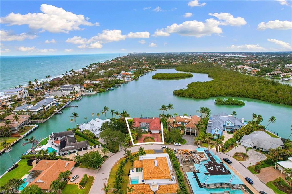 7 Sabre Lane Naples, FL 34102 - Photo 2 of 15