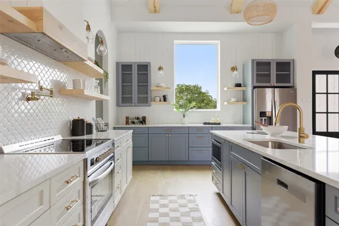 $799,000 | 60 War Bonnet, Wimberley, TX 78676