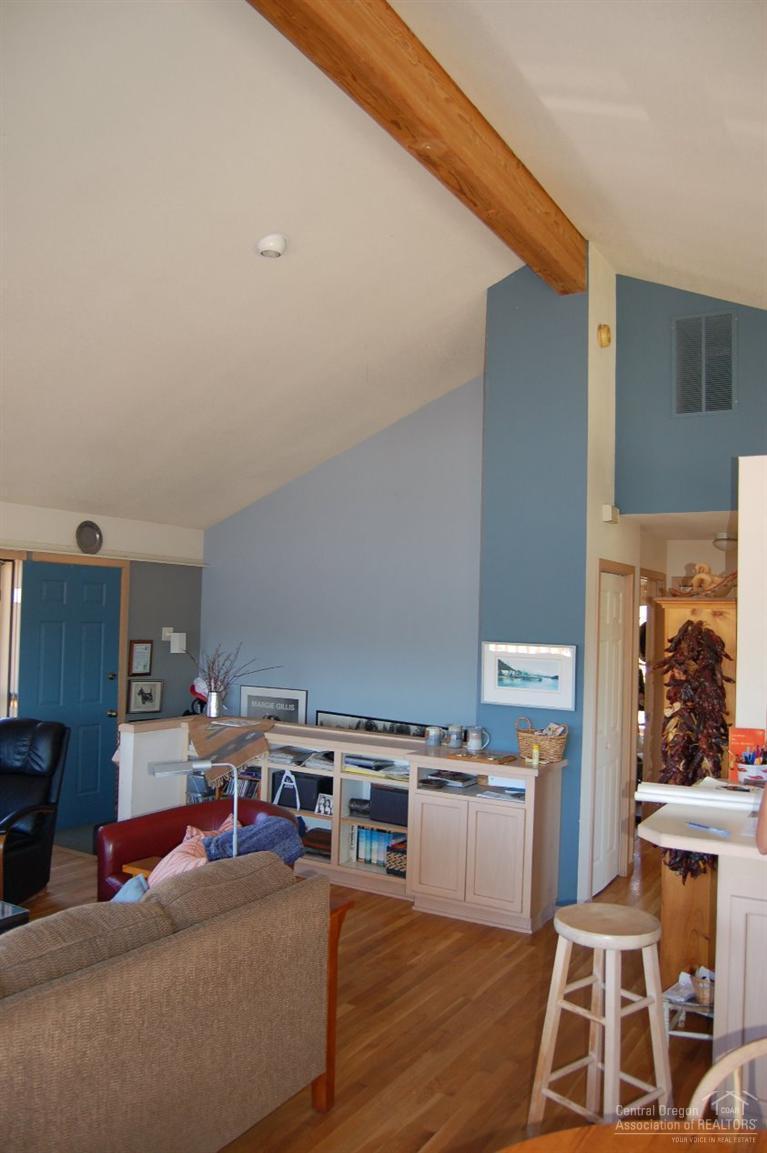63568 Northeast Boyd Acres Road Bend, OR 97701 - Photo 14 of 25 Additional Photo
