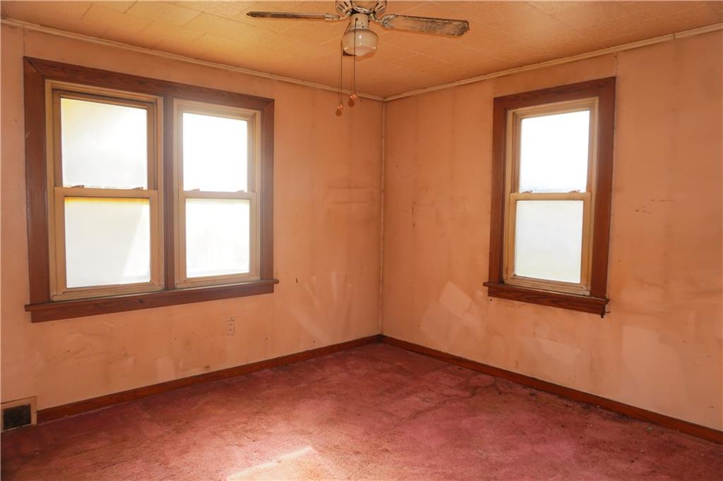920 Collinsburg Road West Newton, PA 15089 - Photo 11 of 19 an empty room with a window