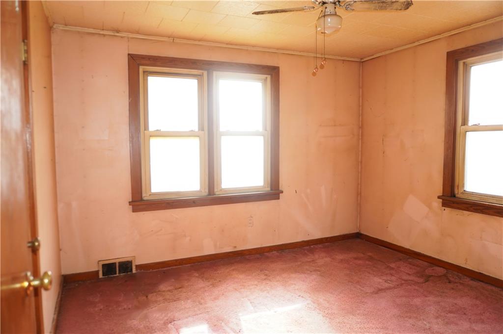 920 Collinsburg Road West Newton, PA 15089 - Photo 10 of 19 an empty room with a window