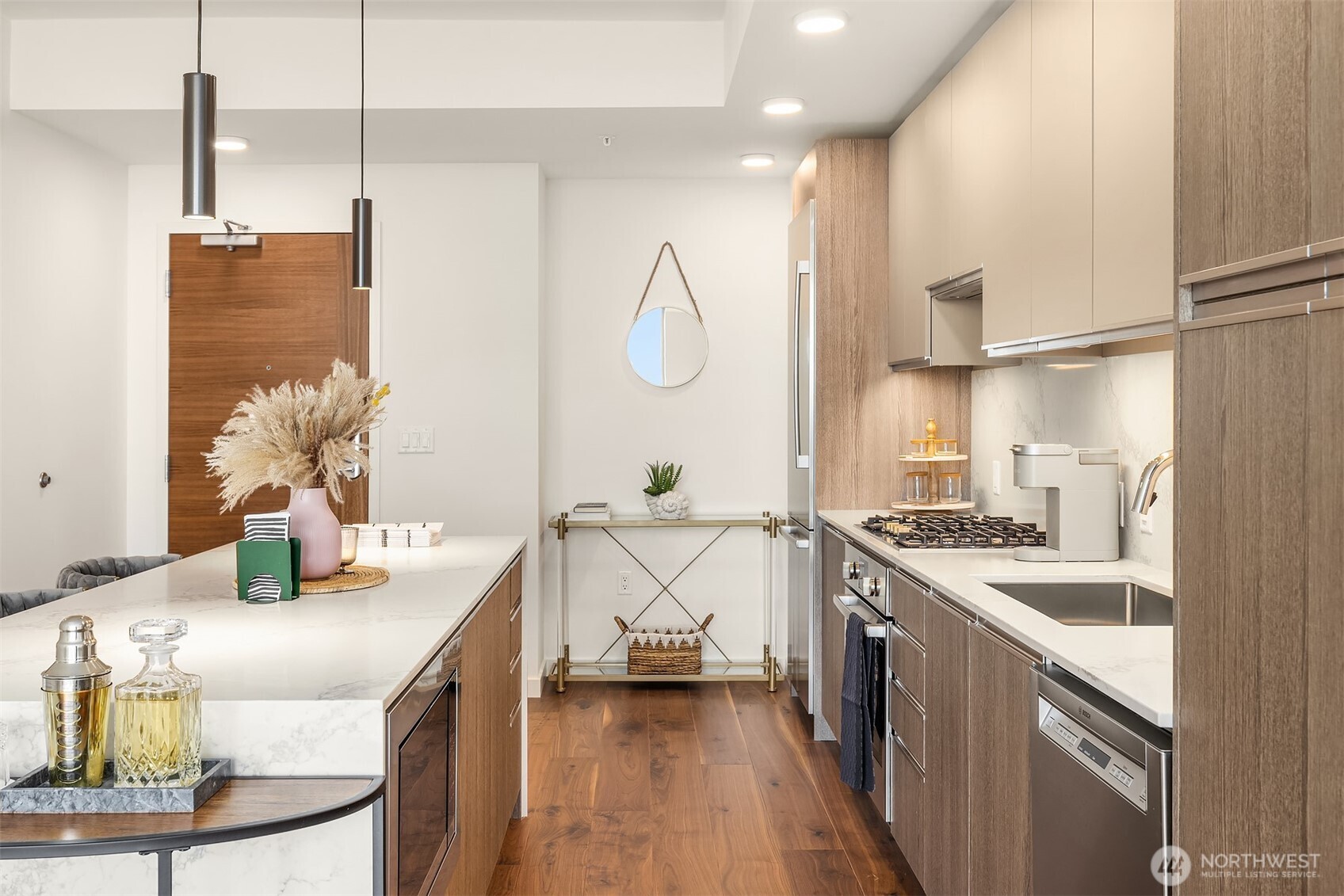 800 Columbia Street, Unit 2602 Seattle, WA 98104 - Photo 5 of 40