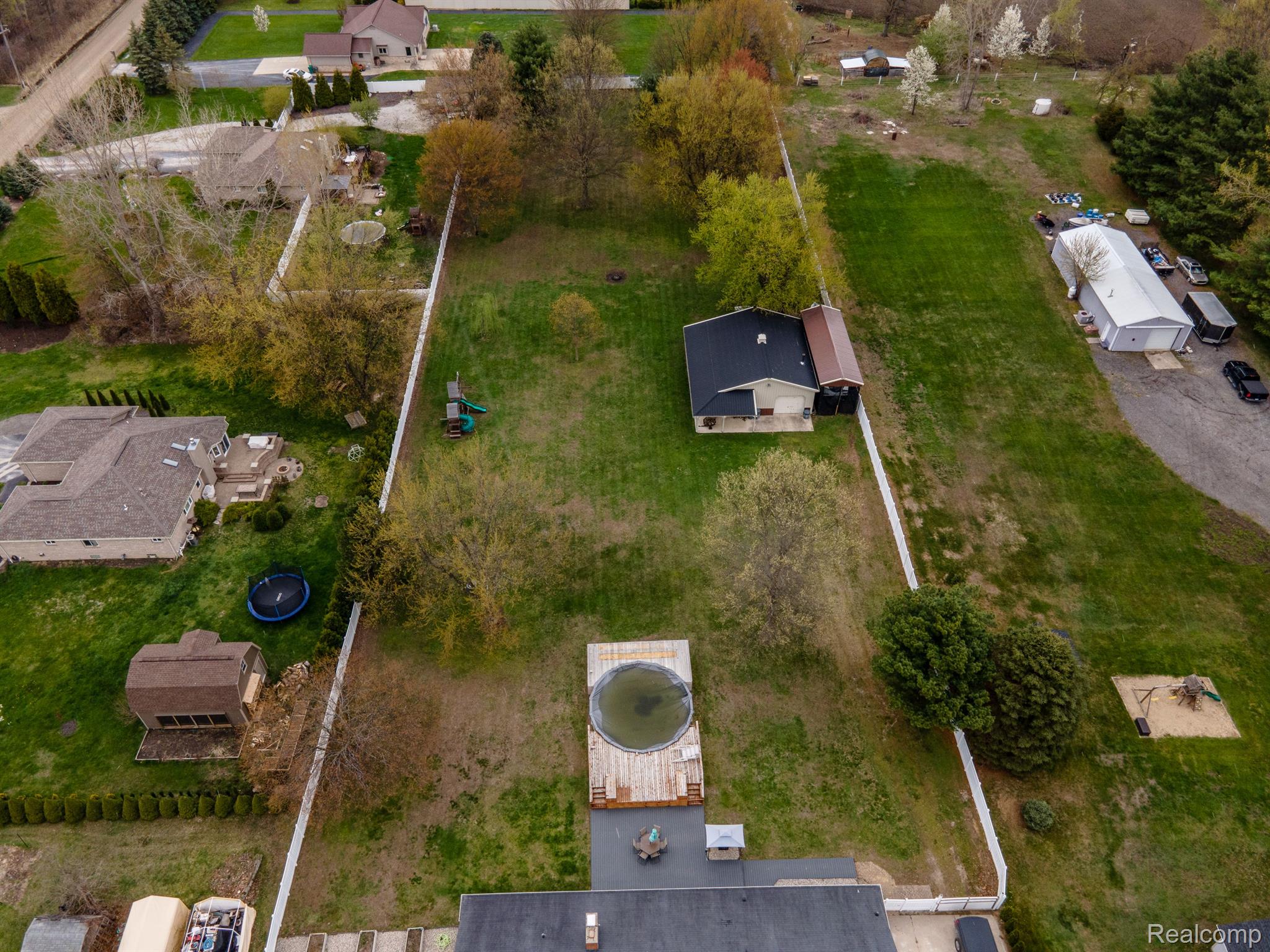35294 Ash Road New Boston, MI 48164 - Photo 46 of 49 Gallery Image 46