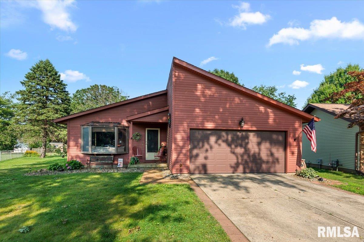 4 Red Oak Lane Springfield, IL 62712 - Photo 1 of 38
