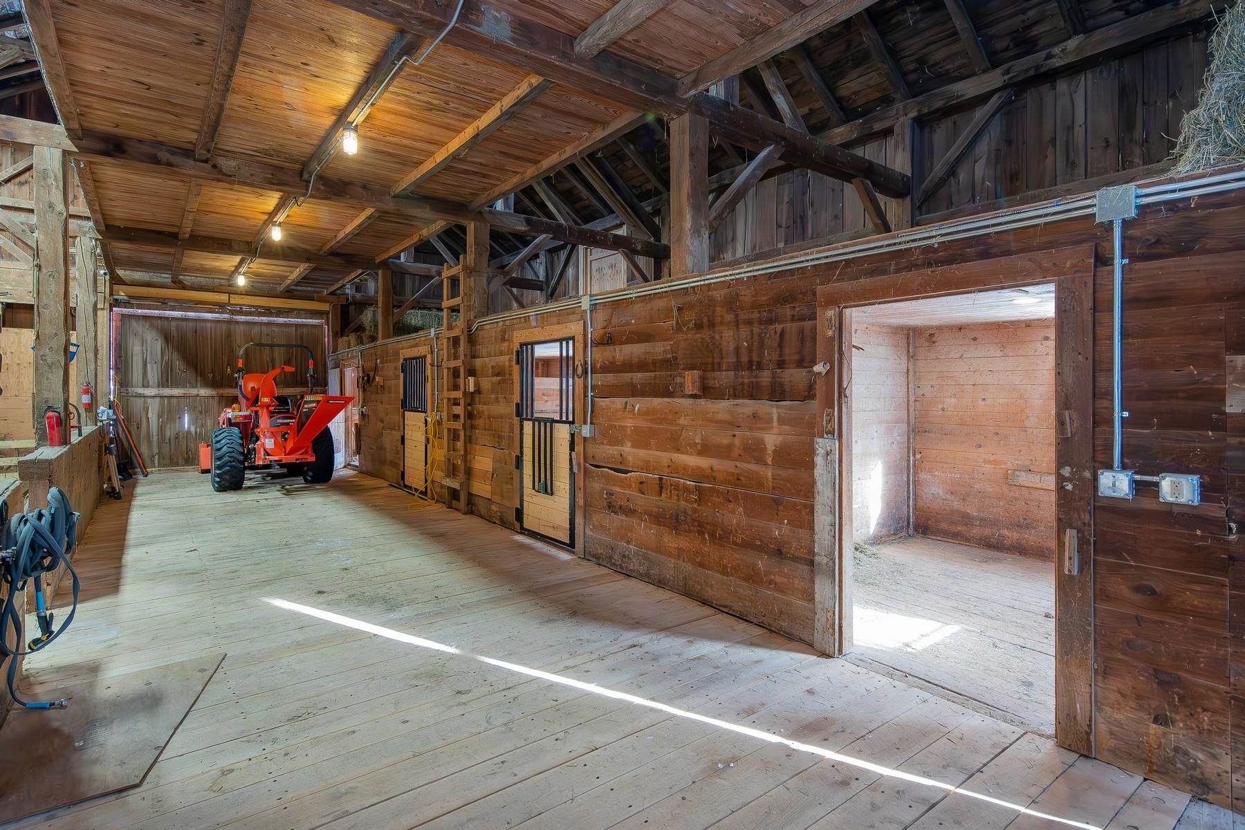 1088 Goat Farm Road Pittsford, VT 05763 - Photo 4 of 55