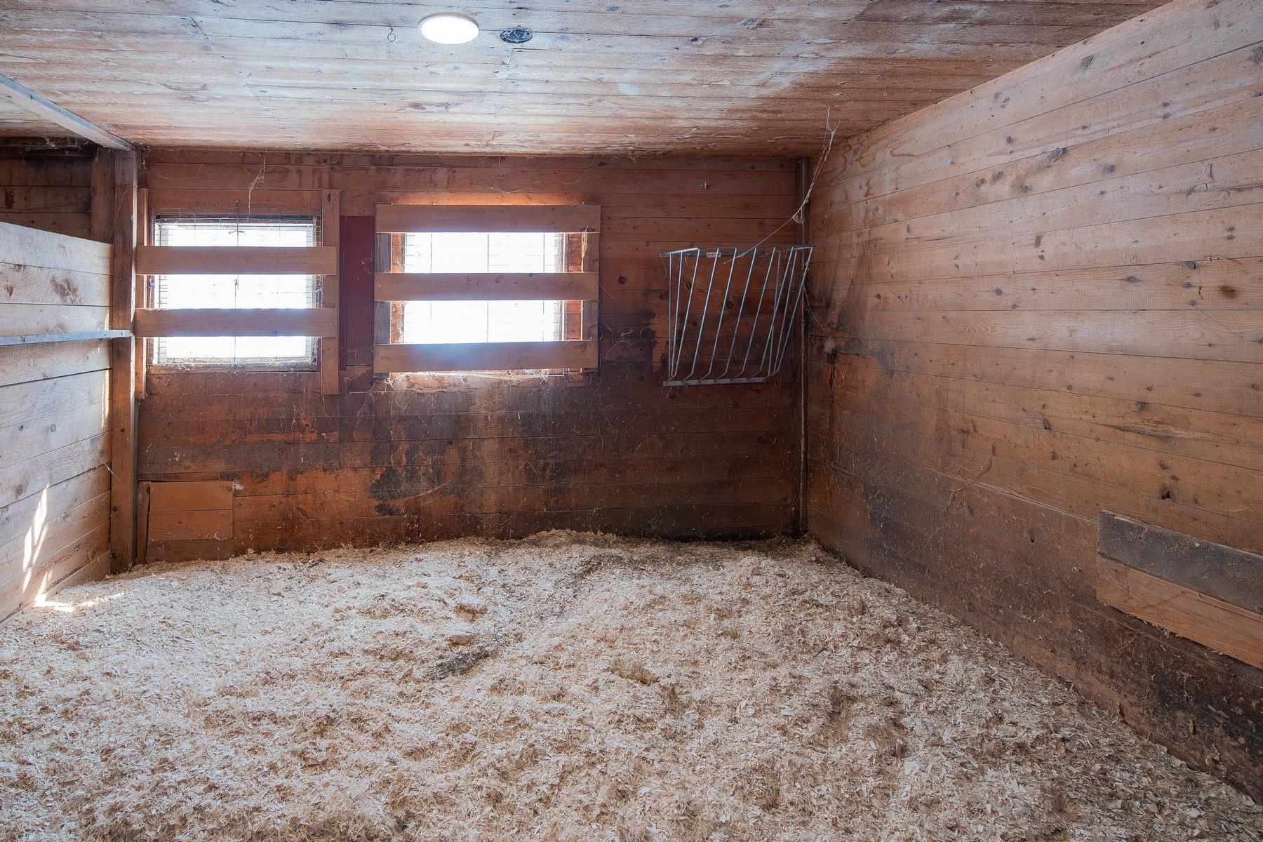 1088 Goat Farm Road Pittsford, VT 05763 - Photo 5 of 55