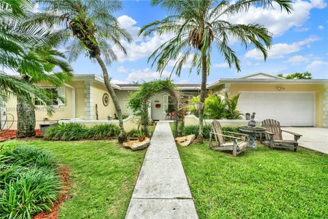 $725,000 | 18920 Southwest 92nd Court, Cutler Bay, FL 33157