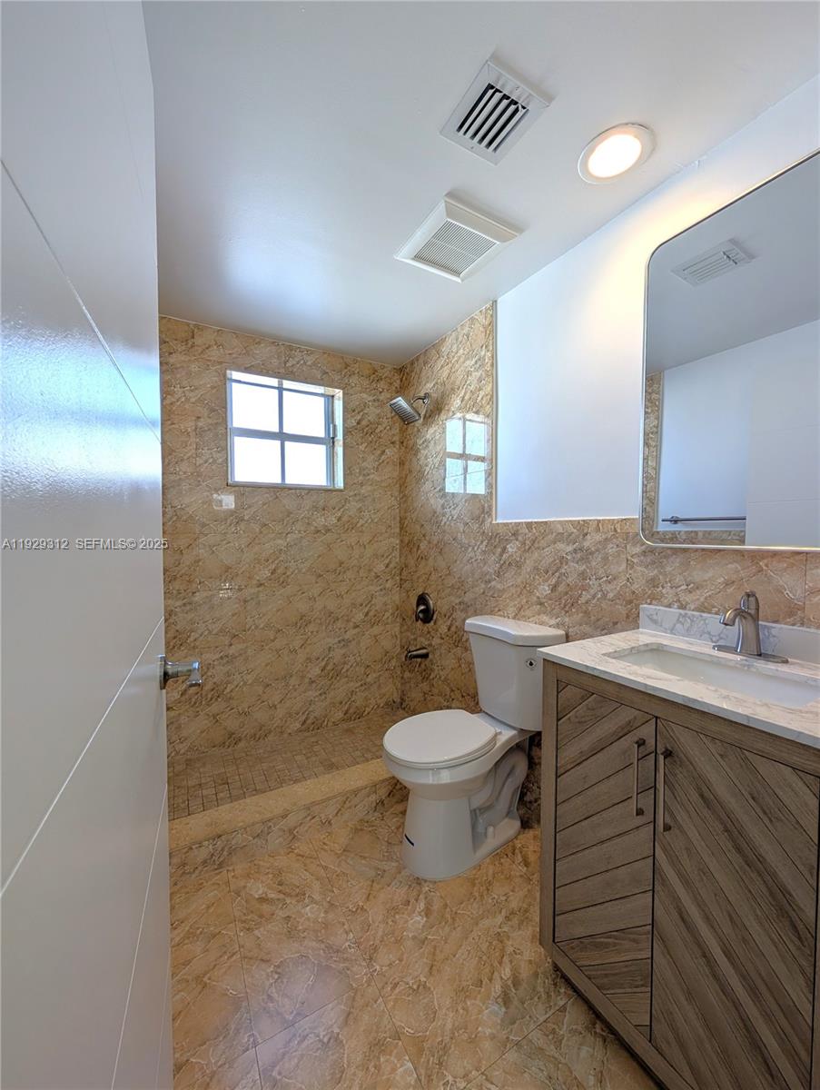 7199 West 30th Court Hialeah, FL 33018 - Photo 13 of 25