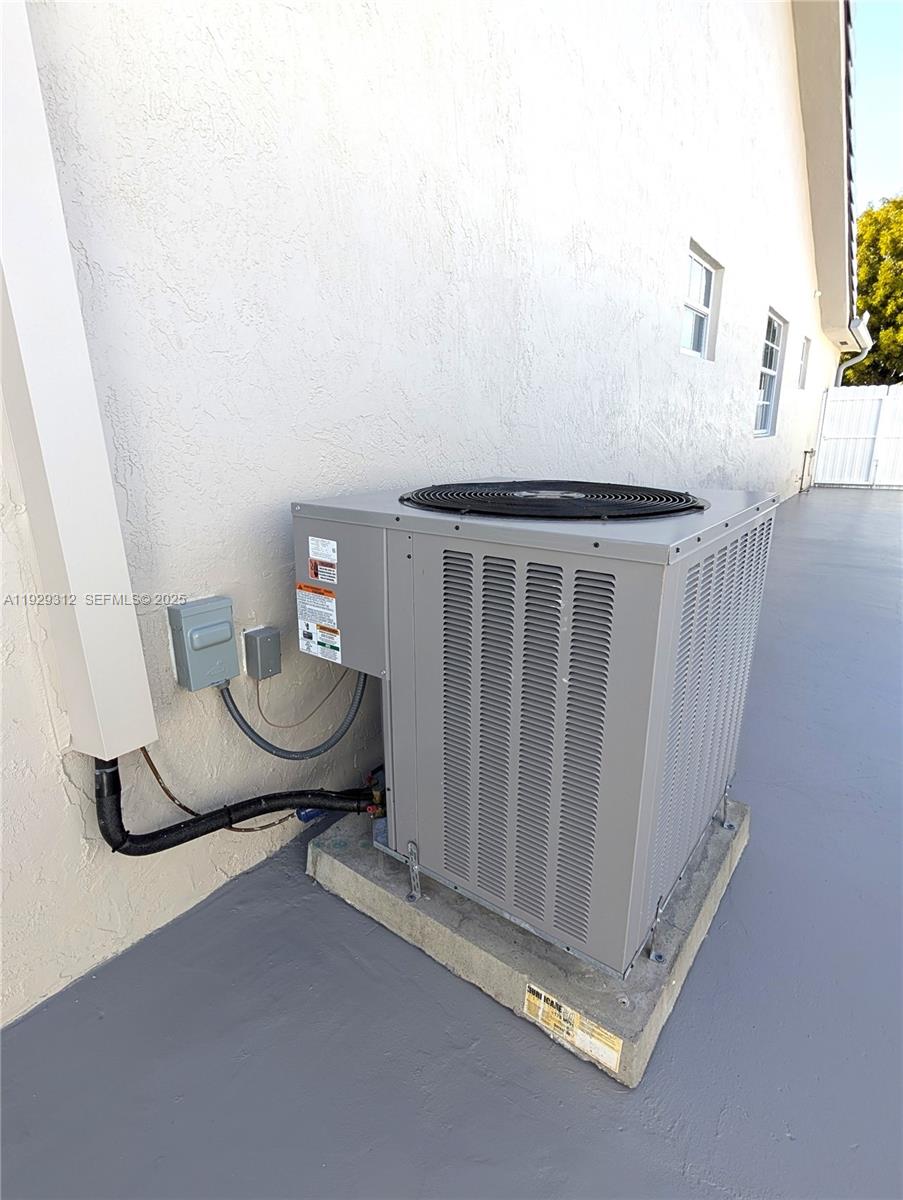 7199 West 30th Court Hialeah, FL 33018 - Photo 6 of 25