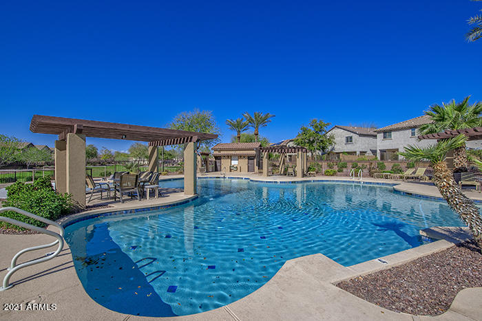 1941 West Davis Road Phoenix, AZ 85023 - Photo 1 of 24 Large Sparkling Pool