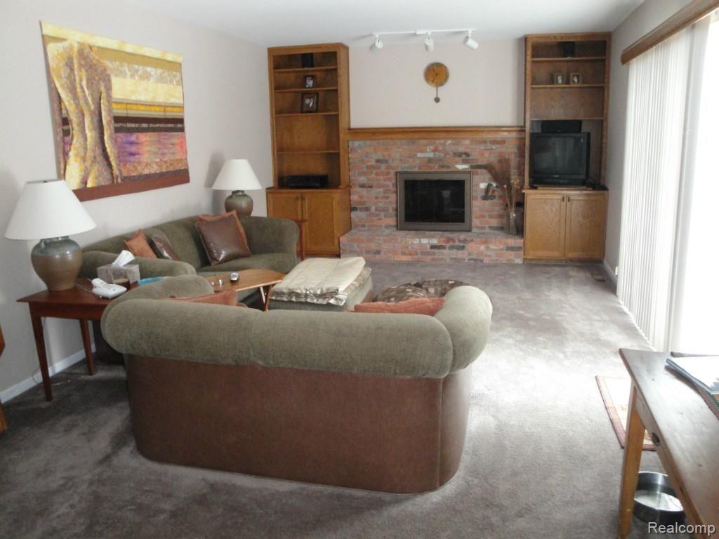 623 Lakepointe Street Grosse Pointe, MI 48230 - Photo 5 of 17 Family Room w/Fireplace