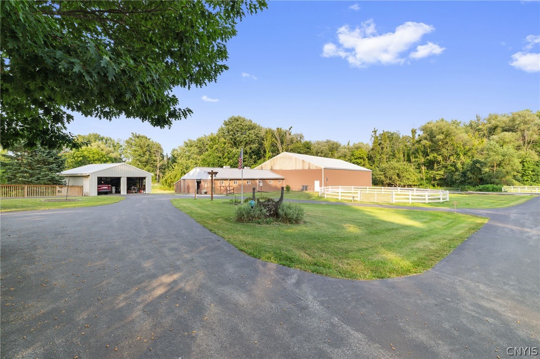2177 Canal Road Camillus, NY 13112 - Photo 2 of 50